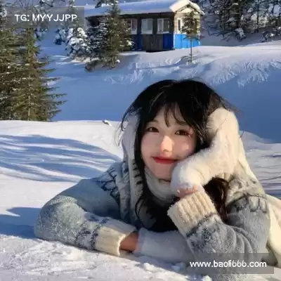薄霜凤
